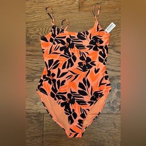 Brand new Old Navy one piece swimsuit.